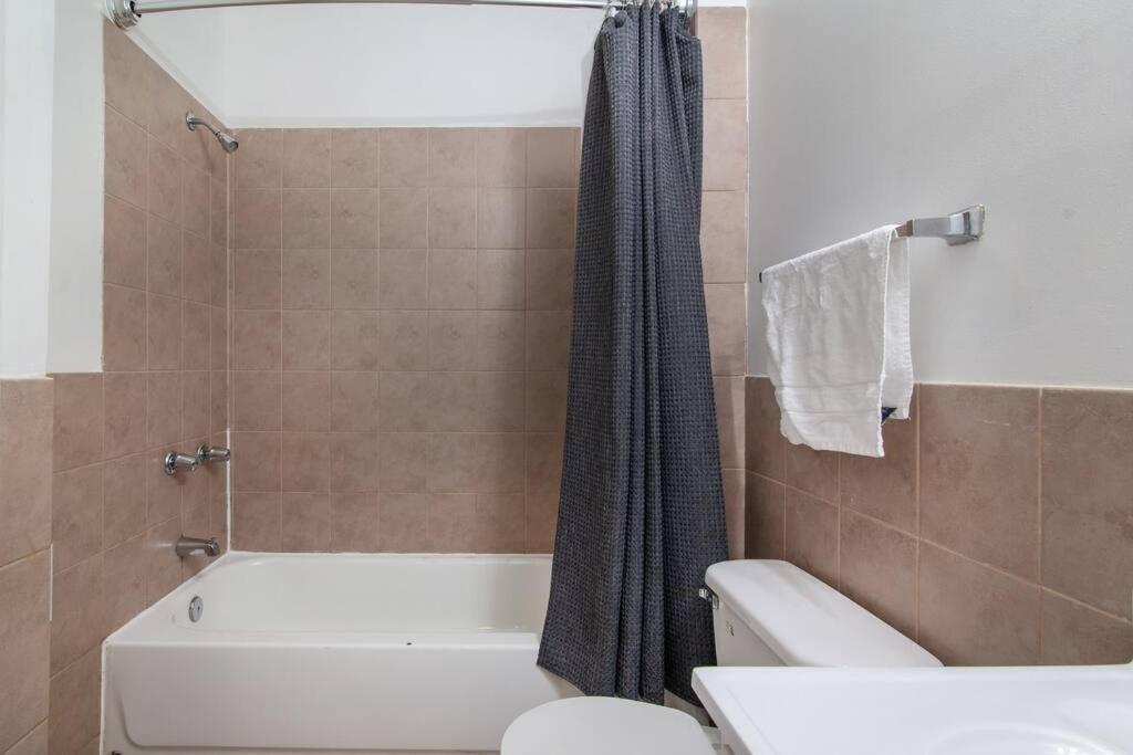 Relaxing, Spacious, Private, Walkable In Petworth! Washington Extérieur photo