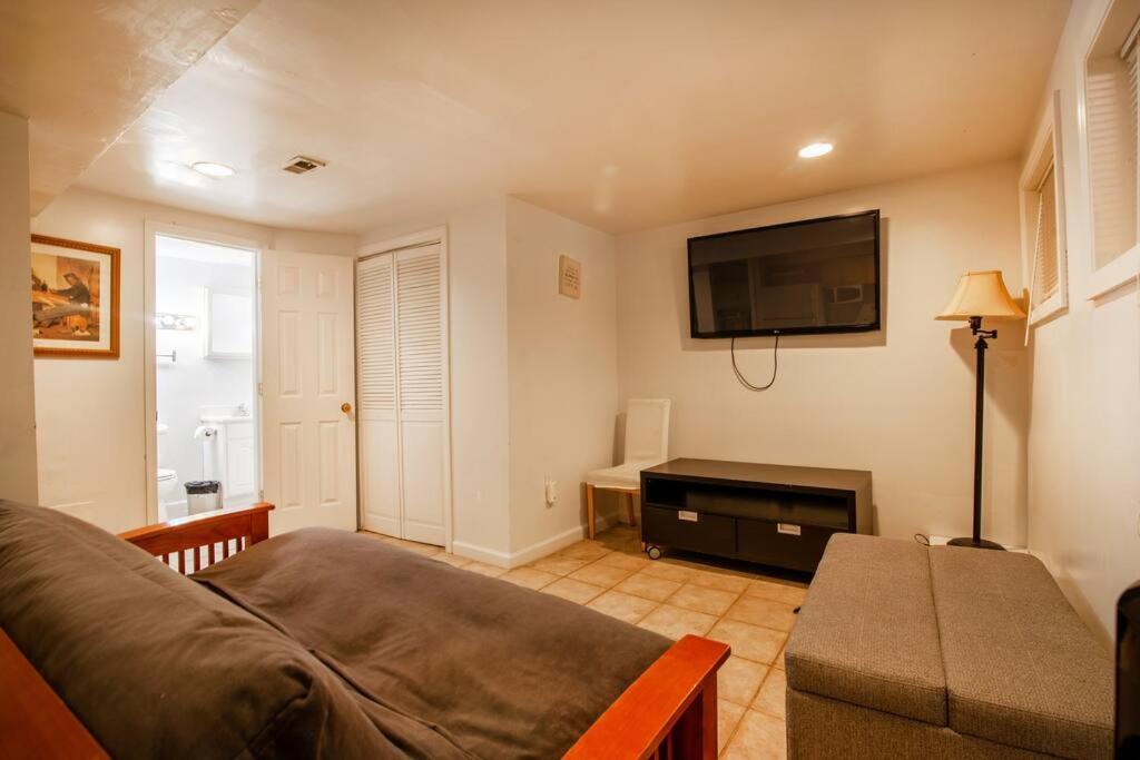 Relaxing, Spacious, Private, Walkable In Petworth! Washington Extérieur photo